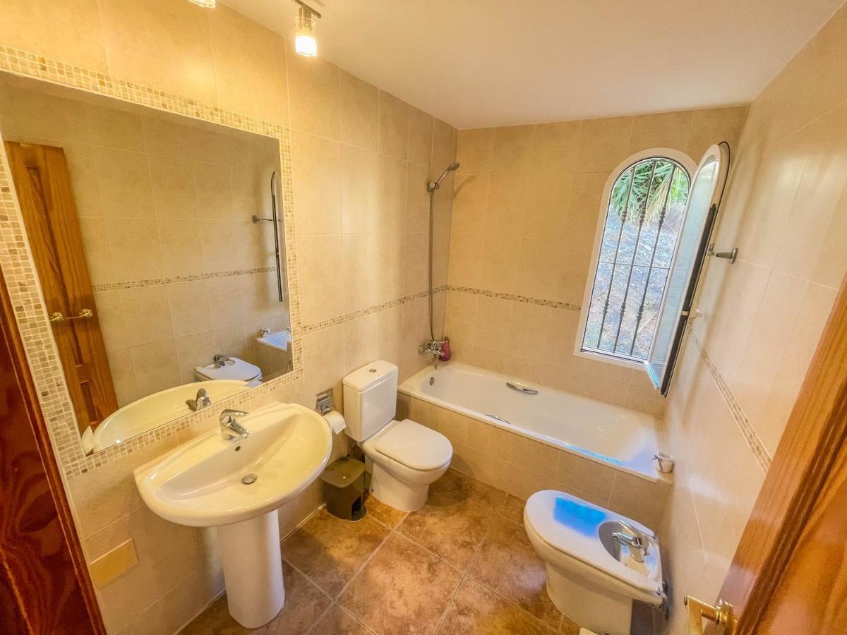Charming Townhouse With Sea Views & Pool In Altea Villa Calp Dış mekan fotoğraf
